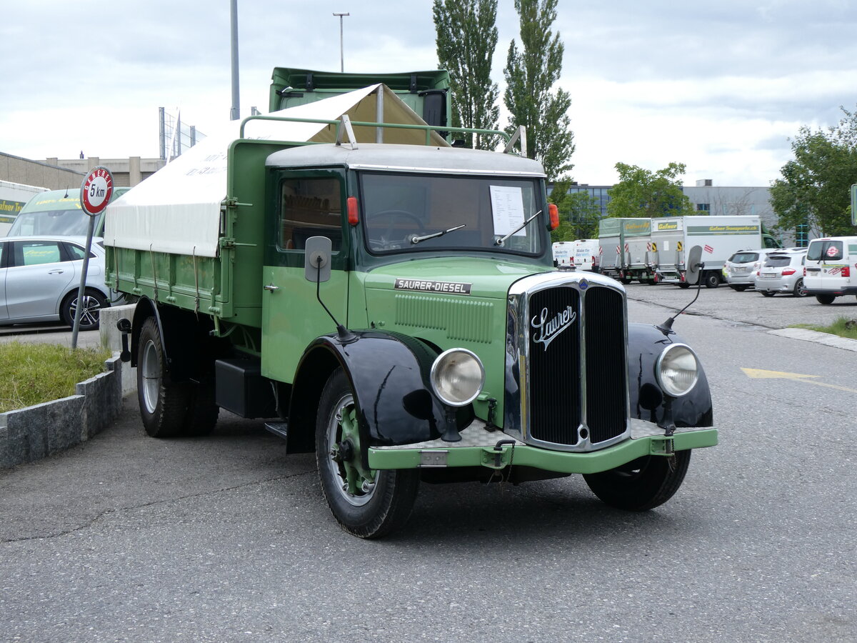 (263'301) - Gafner, Gwatt - Saurer am 1. Juni 2024 in Gwatt, Garage