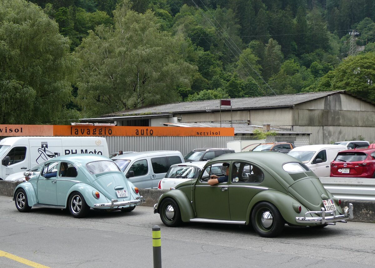 (263'563) - VW-Kfer - TI 6311 + TI 25'855 - am 9. Juni 2024 in Faido, Via Saresc
