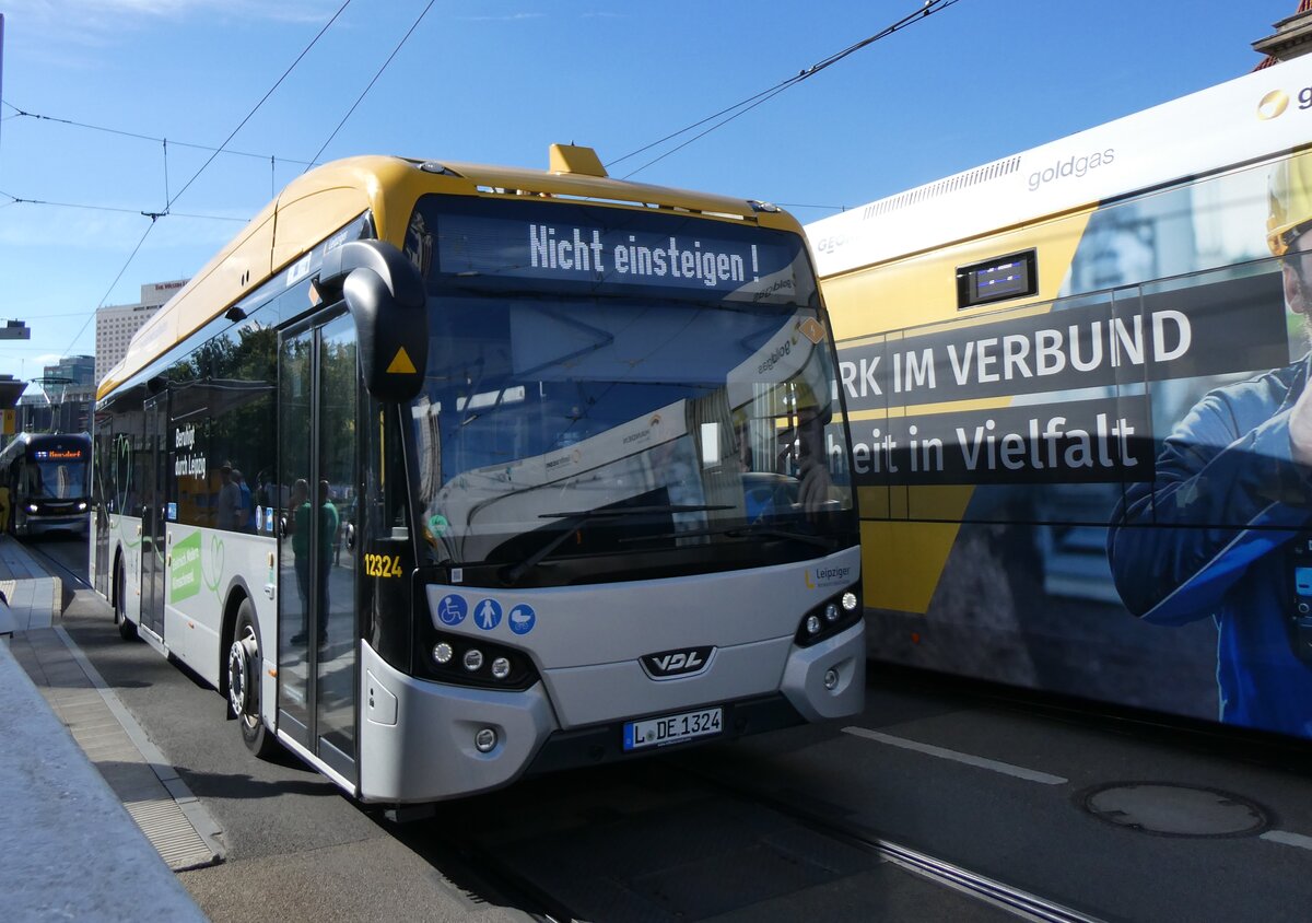 (264'393) - LVB Leipzig - Nr. 12'324/L-DE 1324 - eVDL am 8. Juli 2024 beim Hauptbahnhof Leipzig