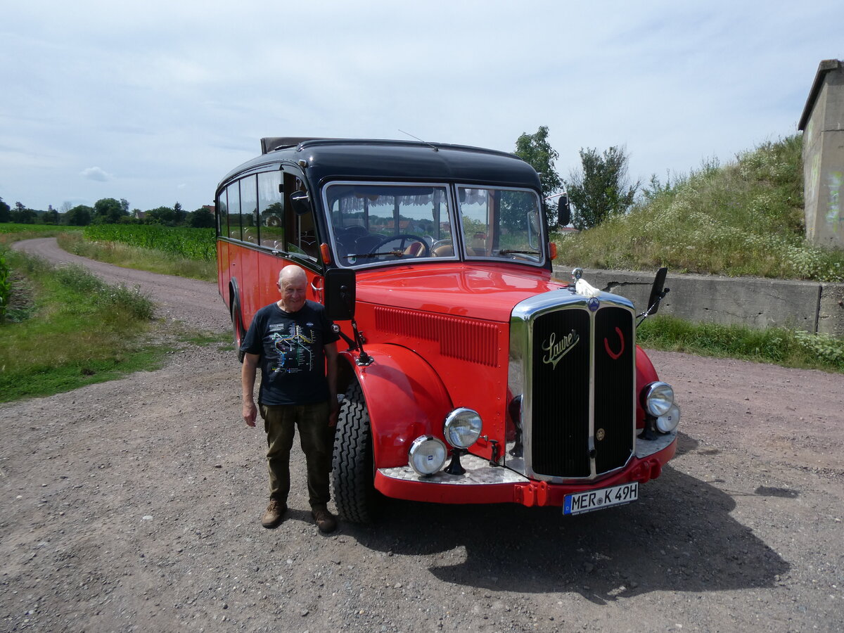 (264'621) - Raab, Bad Drrenberg - MER-K 49H - Saurer/Saurer (ex VDZ/Landerlebniswelt, Bad Drrenberg; ex Fankhauser, CH-Arzier; ex AFA Adelboden/CH Nr. 15; ex P 23'052; ex P 2076) am 10. Juli 2024 in Kreypau, Unvollendete Brcke