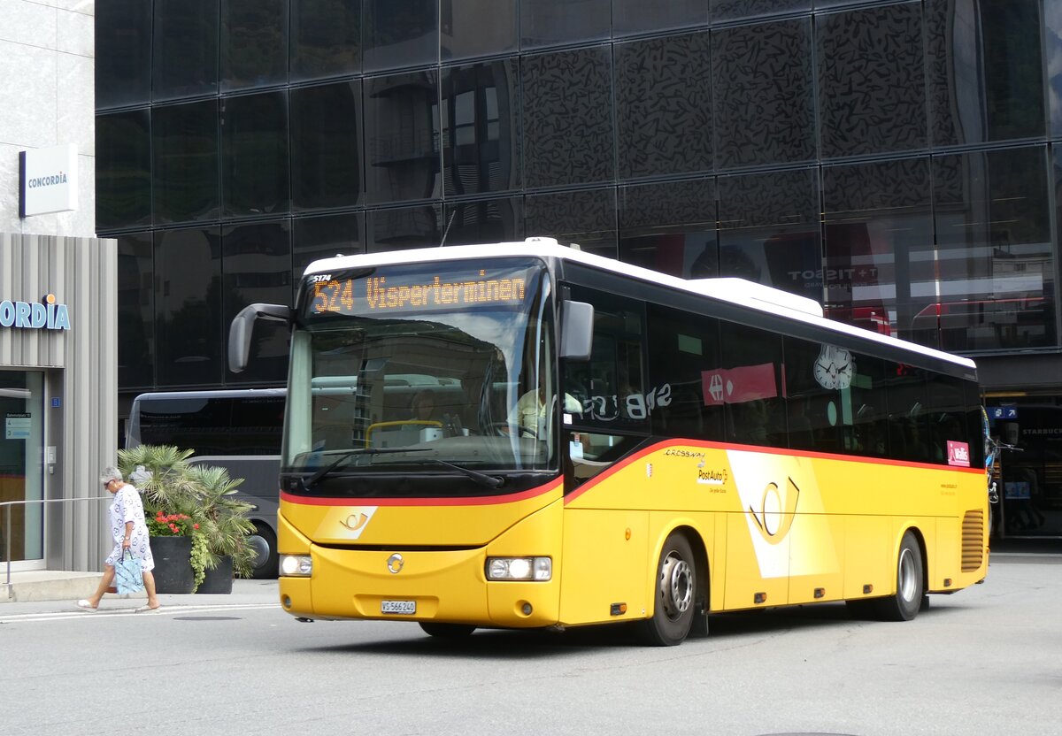 (265'382) - PostAuto Wallis - VS 566'240/PID 5174 - Irisbus (ex BUS-trans, Visp) am 3. August 2024 beim Bahnhof Visp