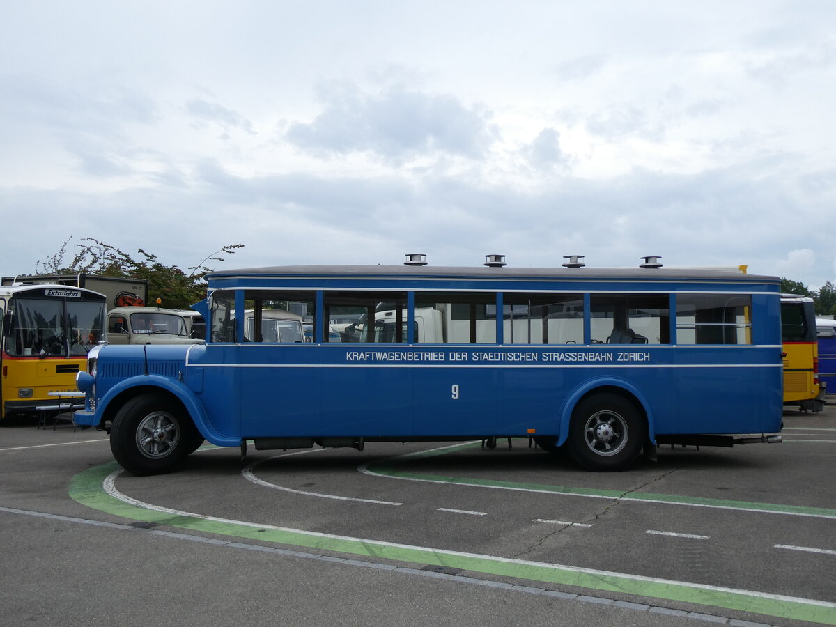 (265'853) - VBZ Zrich (TMZ) - Nr. 9/ZH 5609 - Saurer/SWS (ex Bamert, Wollerau; ex BBA Aarau Nr. 1; ex VBZ Zrich Nr. 209; ex VBZ Zrich Nr. 9) am 17. August 2024 in Neuhausen, Langriet