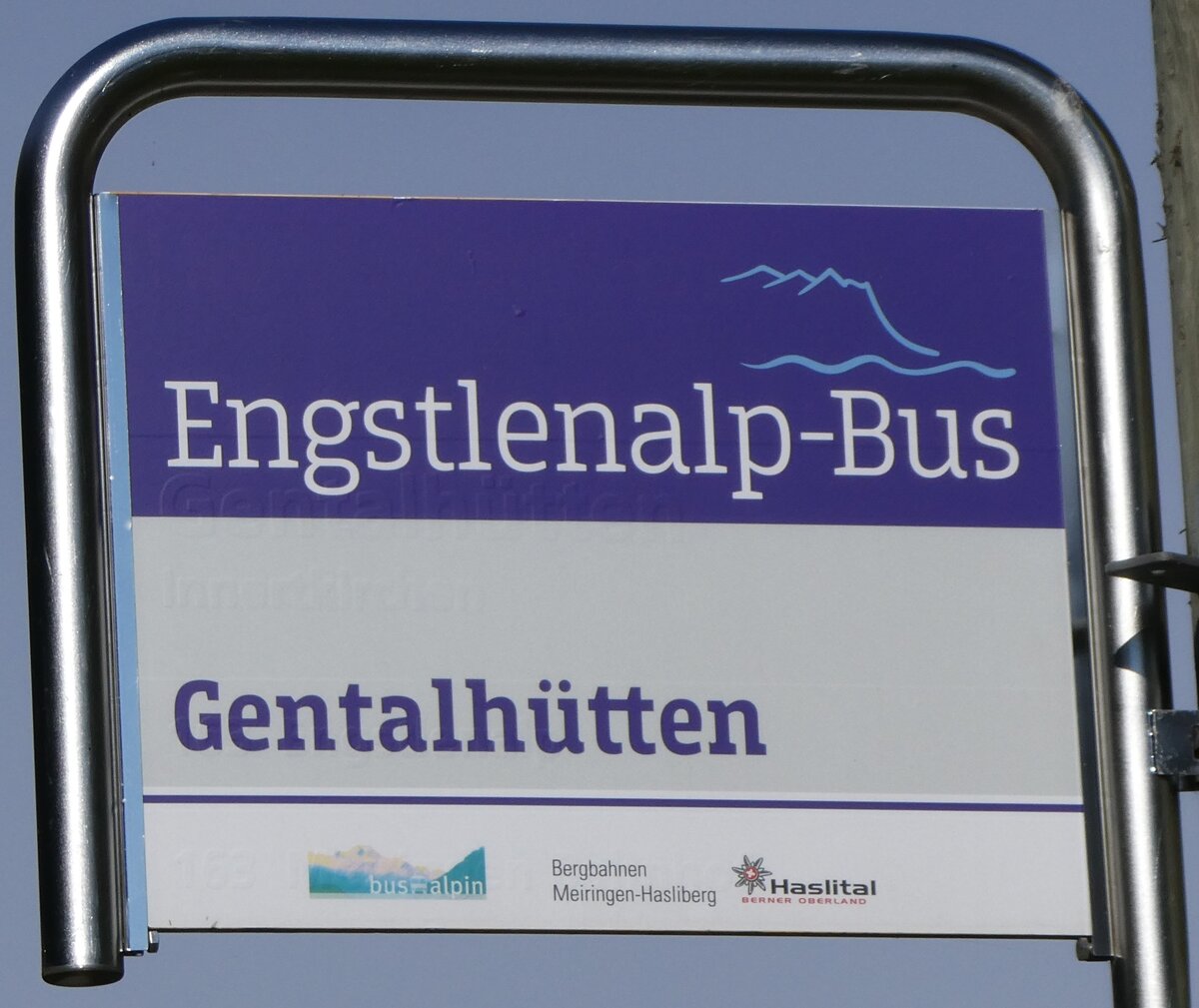 (267'498) - Engstlenalp-Bus-Haltestellenschild - Innertkirchen, Gentalhtten - am 22. September 2024