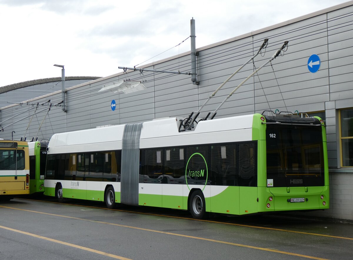 (267'605) - transN, La Chaux-de-Fonds - Nr. 162/NE 209'162 - Hess/Hess Gelenktrolleybus am 1. Oktober 2024 in Marin, Dpt