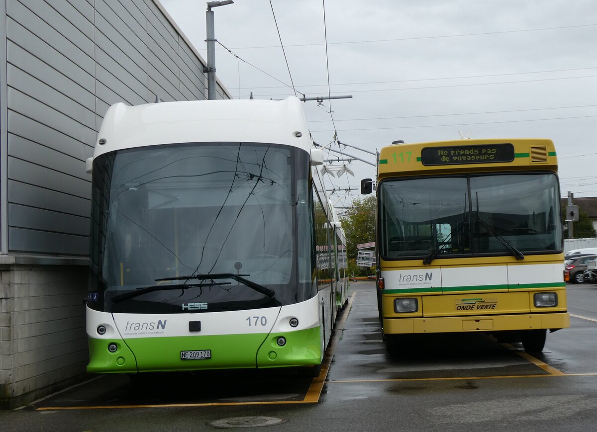 (267'610) - transN, La Chaux-de-Fonds - Nr. 170/NE 209'170 - Hess/Hess Gelenktrolleybus + Nr. 117 - NAW/Hess Gelenktrolleybus (ex TN Neuchtel Nr. 117) am 1. Oktober 2024 in Marin, Dpt