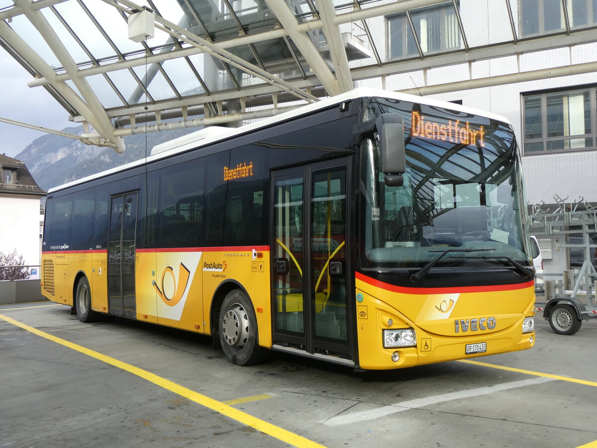 (267'848) - PostAuto Graubnden - GR 170'433/PID 10'030 - Iveco (ex Nr. 18) am 8. Oktober 2024 in Chur, Postautostation