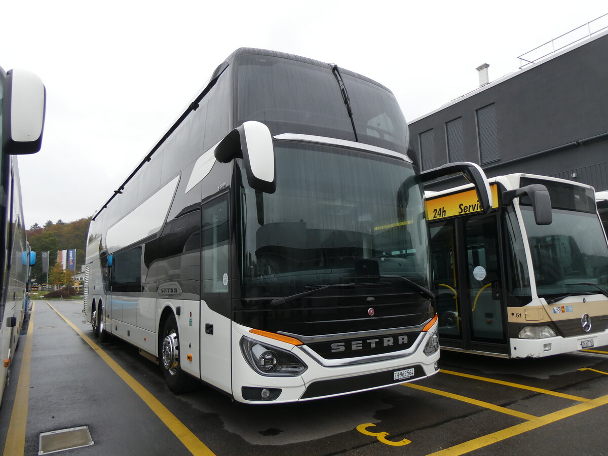 (268'317) - Daimler Buses, Winterthur - ZH 962'564 - Setra am 20. Oktober 2024 in Winterthur, Daimler Buses