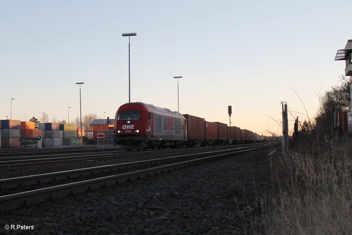 270080 alias 223 101 steht mit dem Wiesau Containerzug zur Abfahrt nach Hamburg bereit. 03.12.16