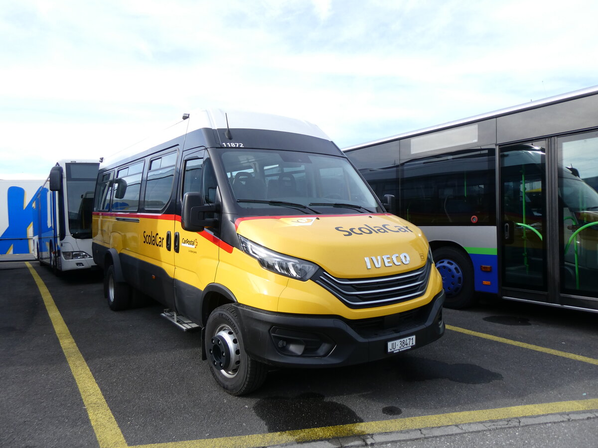 (272'714) - CarPostal Ouest - JU 38'471/PID 11'872 - Iveco (ex Froidevaux, Charmoille) am 9. Mrz 2025 in Kerzers, Interbus