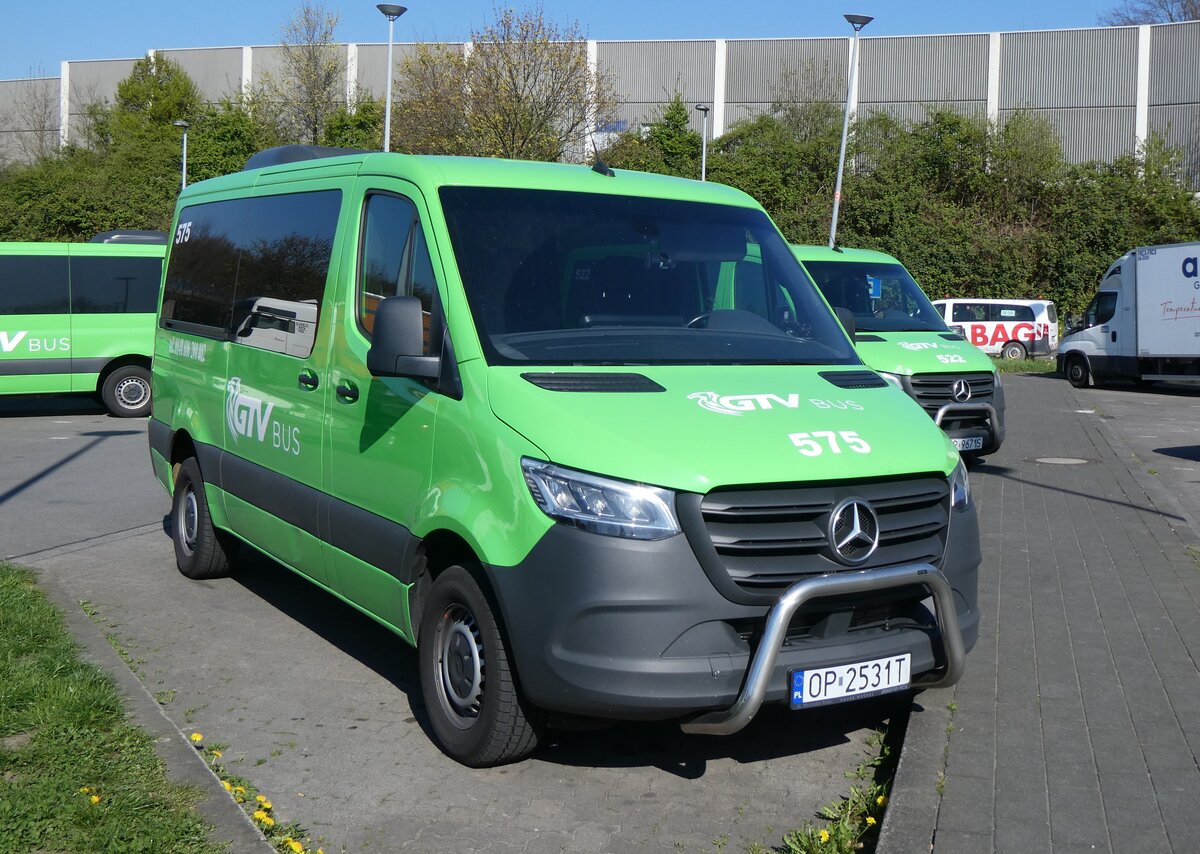 (273'541) - Aus Polen: GTV Bus, Ozimek - Nr. 575/OP 2531T - Mercedes am 3. April 2025 in Bottrop, Raststtte