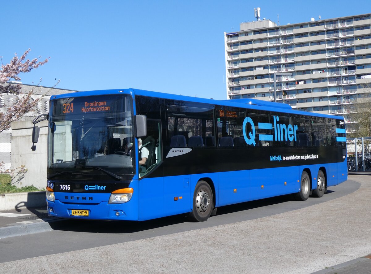 (273'602) - Qbuzz, Groningen - Nr. 7616/73-BNT-9 - Setra am 5. April 2025 in Drachten, Transferium Oost