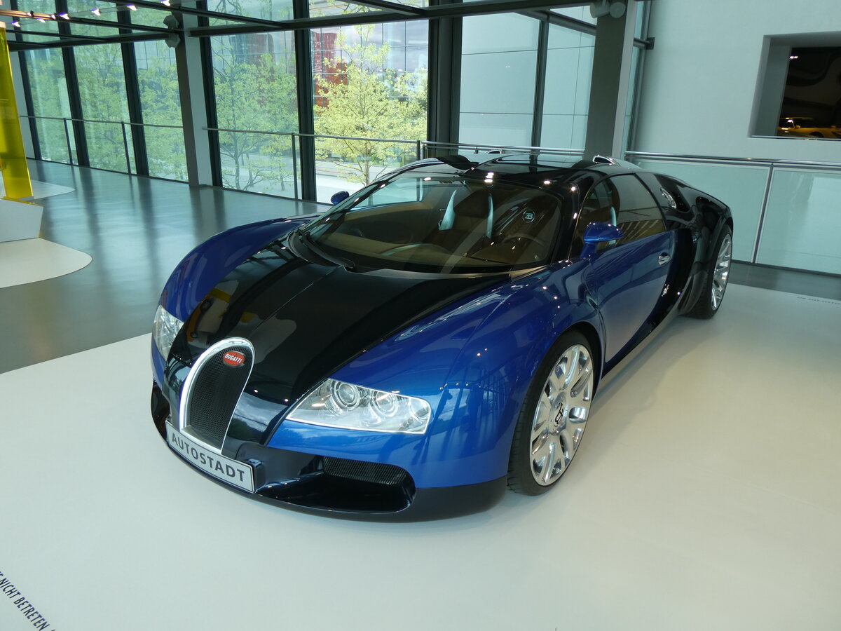 (274'957) - Bugatti am 7. Mai 2025 in Wolfsburg, Autostadt