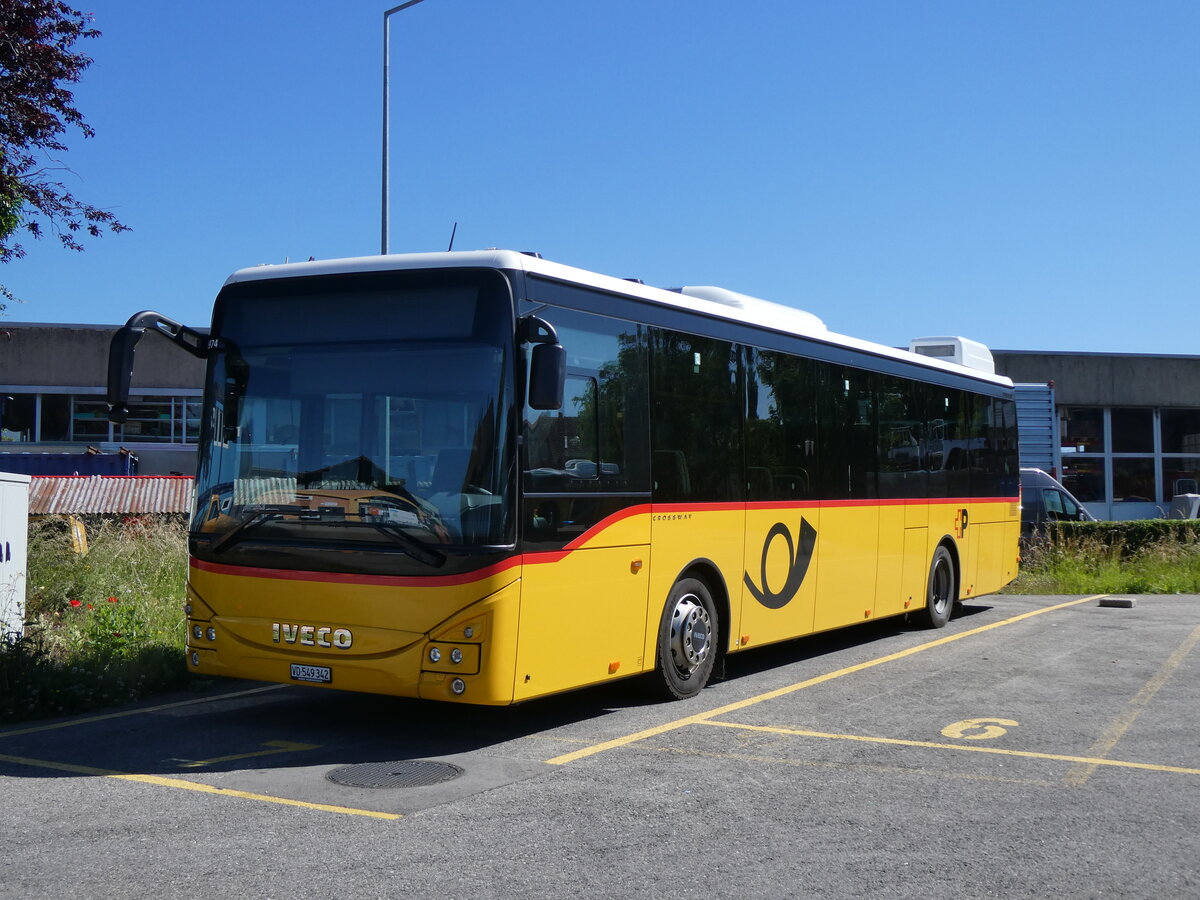 (275'981) - CarPostal Ouest - VD 549'342/PID 11'974 - Iveco am 30. Mai 2025 in Yverdon, Garage