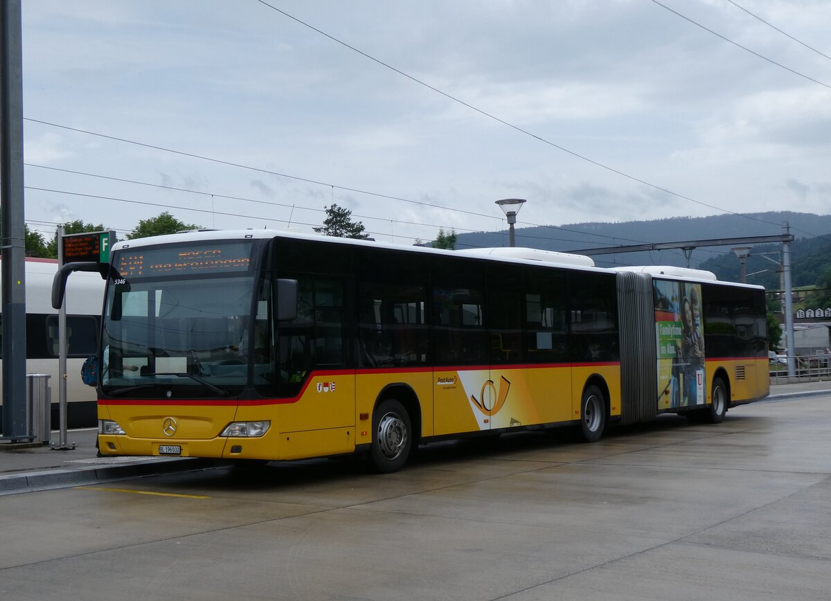 (276'251) - PostAuto Zrich - Nr. 438/BL 196'032/PID 5346 - Mercedes (ex PostAuto Nordschweiz) am 3. Juni 2025 beim Bahnhof Laufen