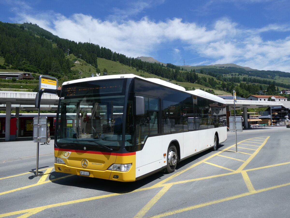 (276'902) - PostAuto Graubnden - GR 101'421/PID 4755 - Mercedes (ex PostAuto Ostschweiz; ex PostAuto Graubnden GR 102'394) am 18. Juni 2025 beim Bahnhof Scuol-Tarasp