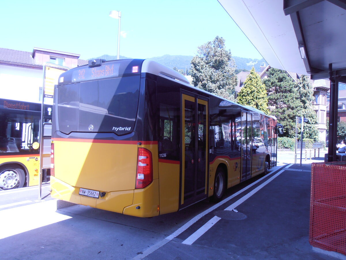 (277'922) - PostAuto Zentralschweiz - Nr. 513/NW 35'562/PID 11'236 - Mercedes (ex Hfliger, Sursee Nr. 32) am 18. Juli 2025 beim Bahnhof Sarnen