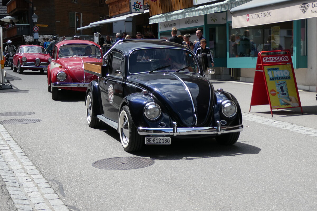 (278'161) - VW-Kfer - BE 812'180 - am 27. Juli 2025 in Adelboden, Dorfstrasse