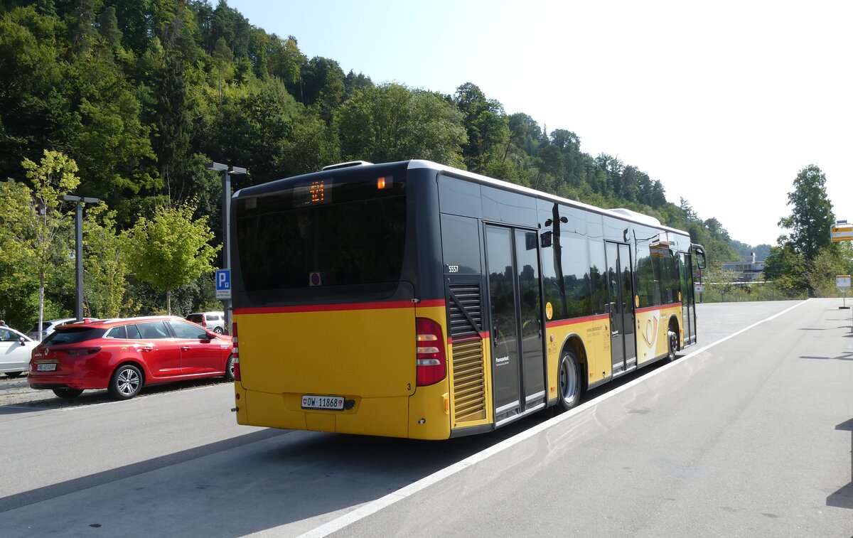 (278'852) - Hfliger, Sursee - Nr. 3/OW 11'868/PID 5557 - Mercedes am 15. August 2025 beim Bahnhof Laupen (Einsatz PostAuto)