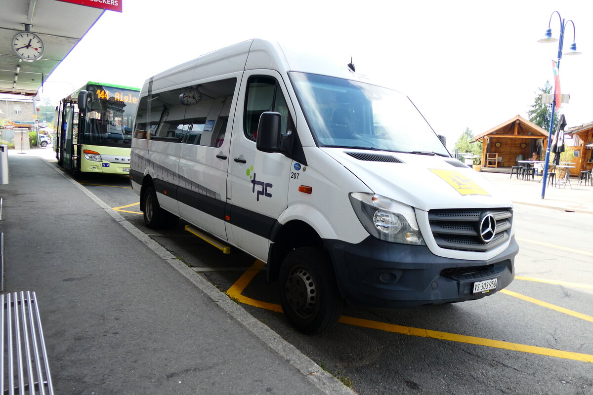 (279'166) - TPC Aigle - Nr. 207/VS 303'950 - Mercedes (ex Schule, Goms) am 17. August 2025 beim Bahnhof Villars-sur-Ollon