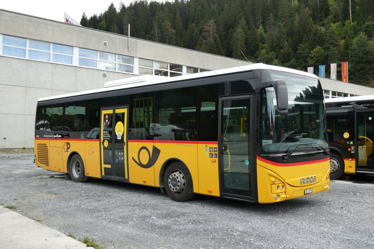 (280'203) - PostAuto Graubnden - GR 11'775/PID 11'638 - Iveco (ex Nr. 22; ex Nr. 6; ex Fontana, Ilanz Nr. 6) am 9. September 2025 in Schluein, Garage