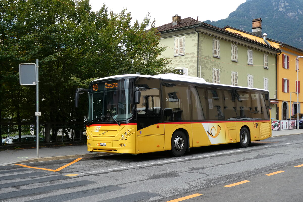 (280'404) - Barenco, Faido - TI 319'313/PID 11'481 - Volvo am 13. September 2025 beim Bahnhof Biasca (280'404) - Barenco, Faido - TI 319'313/PID 11'481 - Volvo am 13. September 2025 beim Bahnhof Biasca