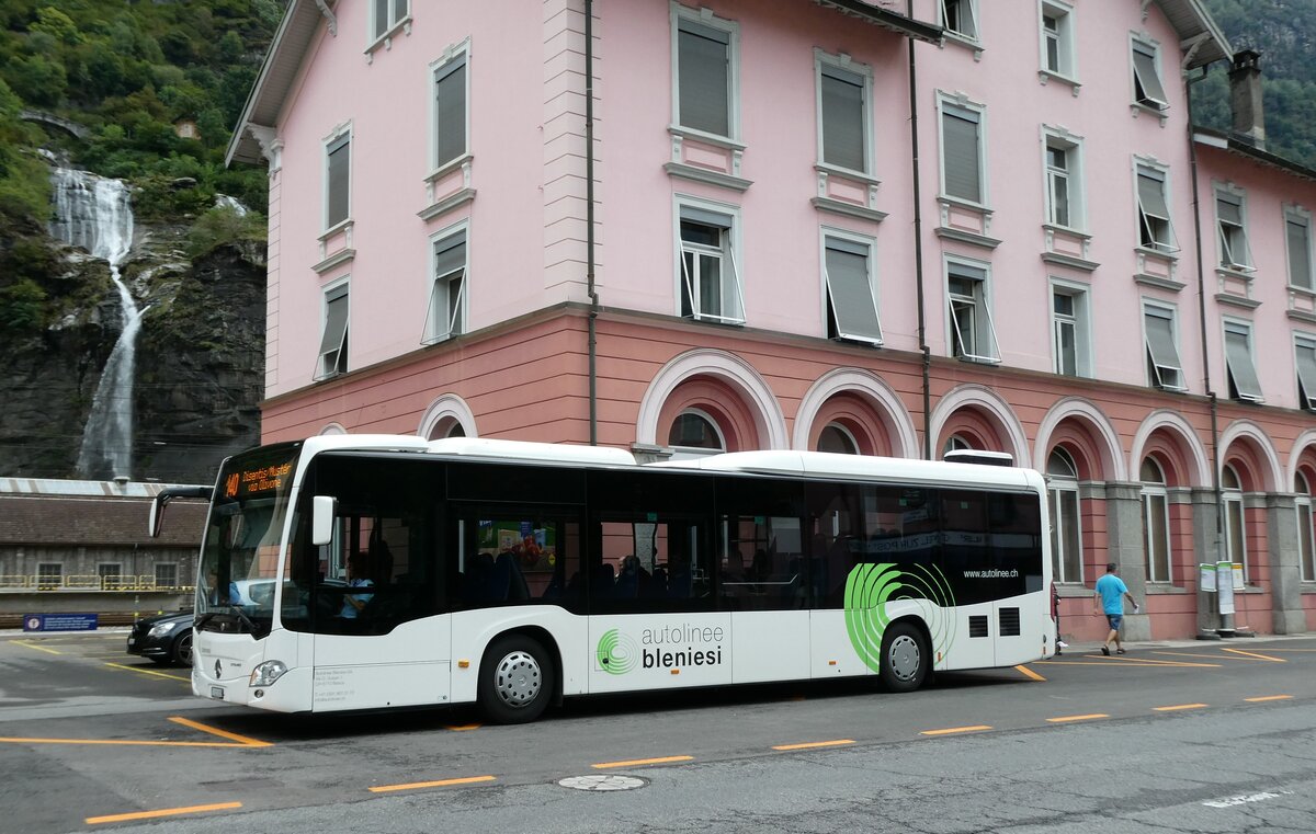 (280'406) - ABl Biasca - Nr. 19/TI 231'019/PID 12'014 . Mercedes am 13. September 2025 beim Bahnhof Biasca (280'406) - ABl Biasca - Nr. 19/TI 231'019/PID 12'014 . Mercedes am 13. September 2025 beim Bahnhof Biasca