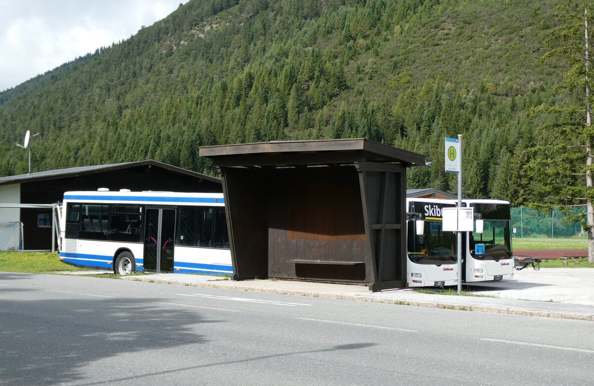 (280'442) - Bus-Haltestelle am 16. September 2025 in Leutasch, Alpenbad Brücke (280'442) - Bus-Haltestelle am 16. September 2025 in Leutasch, Alpenbad Brücke