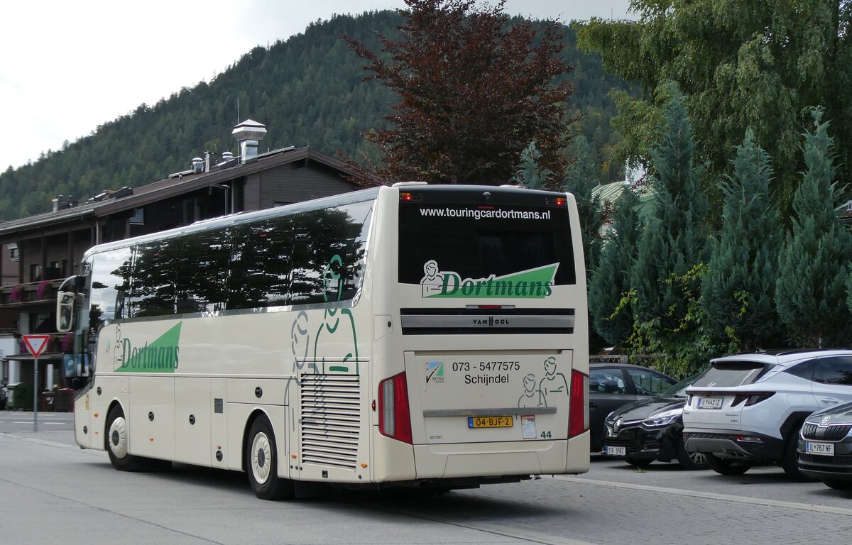 (280'445) - Aus Holland: Dortmans, Schijndel - Nr. 44/OE-BJF-02 - Van Hool am 16. September 2025 beim Bahnhof Seefeld (280'445) - Aus Holland: Dortmans, Schijndel - Nr. 44/OE-BJF-02 - Van Hool am 16. September 2025 beim Bahnhof Seefeld