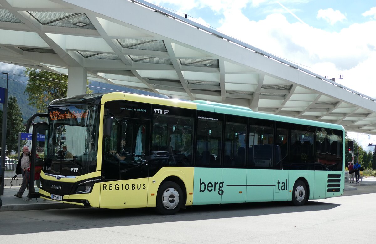 (280'454) - Breuss, Rankweil - Nr. 542/SZ 542 TI - MAN am 16. September 2025 beim Bahnhof Seefeld (280'454) - Breuss, Rankweil - Nr. 542/SZ 542 TI - MAN am 16. September 2025 beim Bahnhof Seefeld