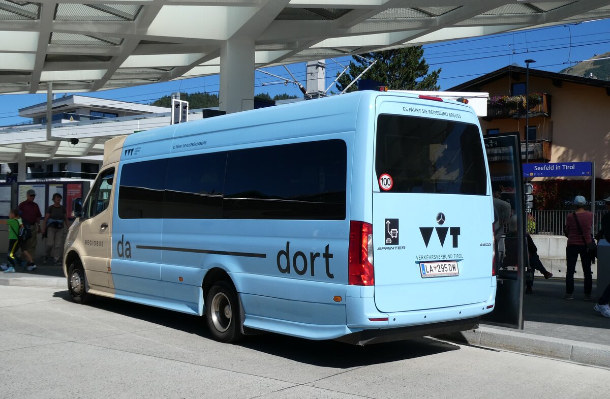 (280'531) - Breuss, Rankweil - LA 295 DW - Mercedes am 18. September 2025 beim Bahnhof Seefeld (280'531) - Breuss, Rankweil - LA 295 DW - Mercedes am 18. September 2025 beim Bahnhof Seefeld