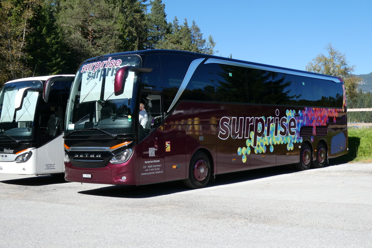 (280'620) - Aus der Schweiz: Surprise, Sommeri - TG 99'463 - Setra am 20. September 2025 in Seefeld, Reitstall (280'620) - Aus der Schweiz: Surprise, Sommeri - TG 99'463 - Setra am 20. September 2025 in Seefeld, Reitstall