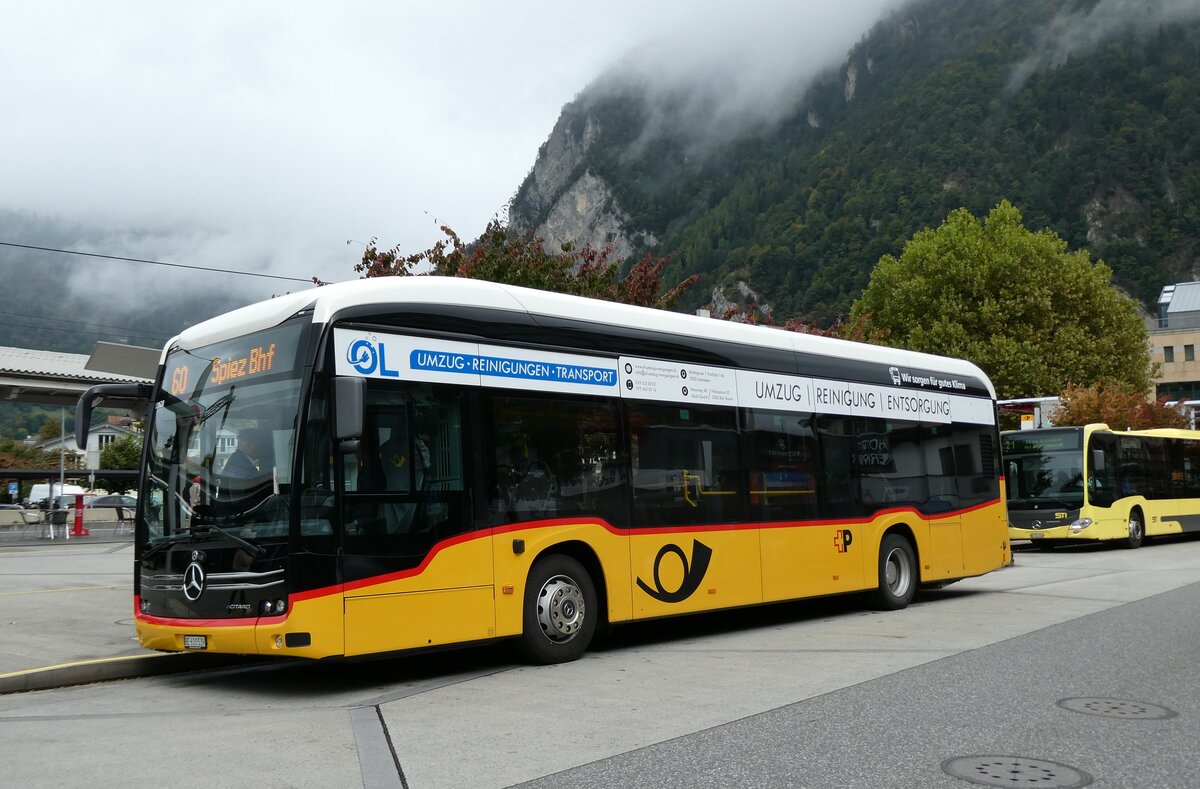 (280'647) - PostAuto Bern - BE 610'539/PID 12'128 - eMercedes am 23. September 2025 beim Bahnhof Interlaken West (280'647) - PostAuto Bern - BE 610'539/PID 12'128 - eMercedes am 23. September 2025 beim Bahnhof Interlaken West