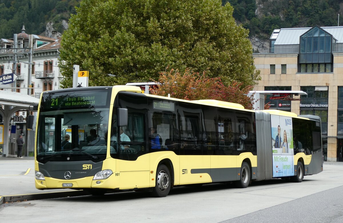 (280'648) - STI Thun - Nr. 161/BE 752'161 - Mercedes am 23. September 2025 beim Bahnhof Interlaken West (280'648) - STI Thun - Nr. 161/BE 752'161 - Mercedes am 23. September 2025 beim Bahnhof Interlaken West