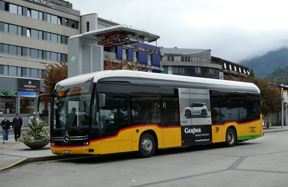 (280'650) - PostAuto Bern - BE 610'540/PID 12'129 - eMercedes am 23. September 2025 beim Bahnhof Interlaken West (280'650) - PostAuto Bern - BE 610'540/PID 12'129 - eMercedes am 23. September 2025 beim Bahnhof Interlaken West
