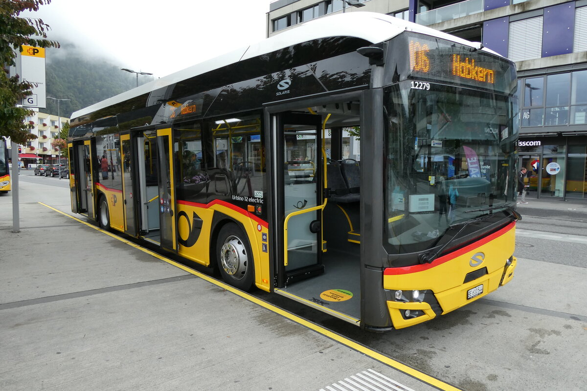 (280'657) - PostAuto Bern - BE 610'544/PID 12'279 - eSolaris am 23. September 2025 beim Bahnhof Interlaken West (280'657) - PostAuto Bern - BE 610'544/PID 12'279 - eSolaris am 23. September 2025 beim Bahnhof Interlaken West