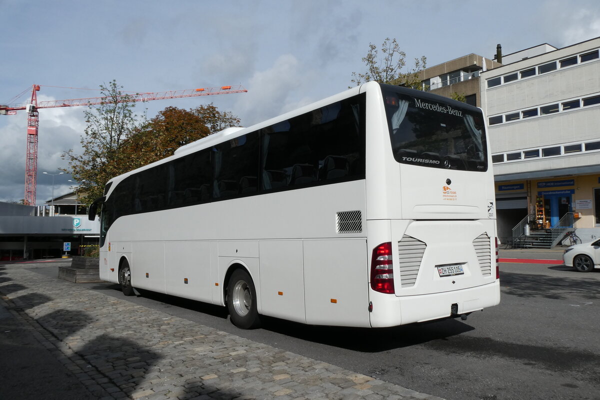 (280'670) - CC-Tours, Effretikon - ZH 255'105 - Mercedes am 25. September 2025 in Thun, Berntorplatz (280'670) - CC-Tours, Effretikon - ZH 255'105 - Mercedes am 25. September 2025 in Thun, Berntorplatz