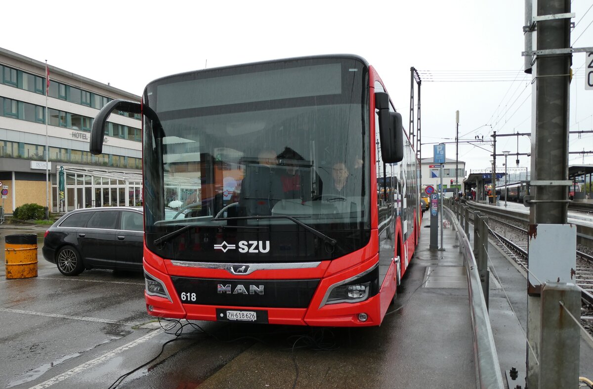 (280'703) - AHW Horgen - Nr. 618/ZH 618'626 - MAN am 27. September 2025 beim Bahnhof Wädenswil (280'703) - AHW Horgen - Nr. 618/ZH 618'626 - MAN am 27. September 2025 beim Bahnhof Wädenswil