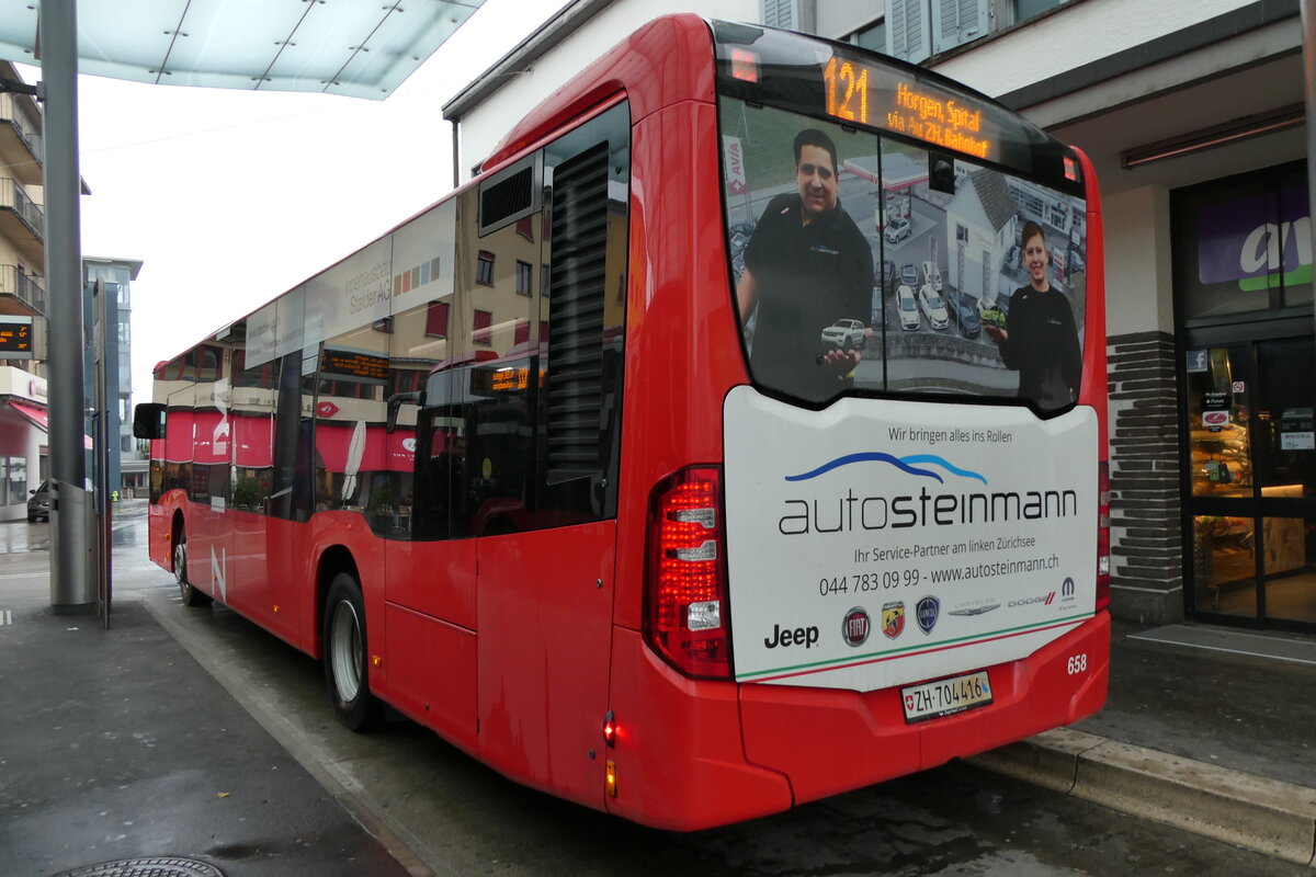 (280'714) - AHW Horgen - Nr. 658/ZH 704'416 - Mercedes am 27. September 2025 beim Bahnhof Wädenswil (280'714) - AHW Horgen - Nr. 658/ZH 704'416 - Mercedes am 27. September 2025 beim Bahnhof Wädenswil
