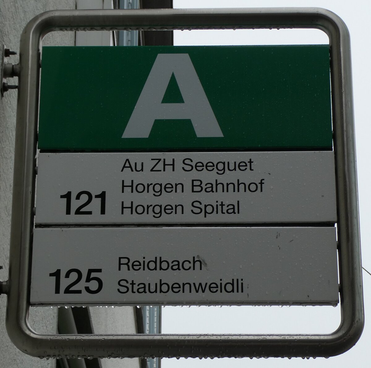 (280'722) - AHW-Haltestellenschild - Wädenswil, Bahnhof - am 27. September 2025 (280'722) - AHW-Haltestellenschild - Wädenswil, Bahnhof - am 27. September 2025