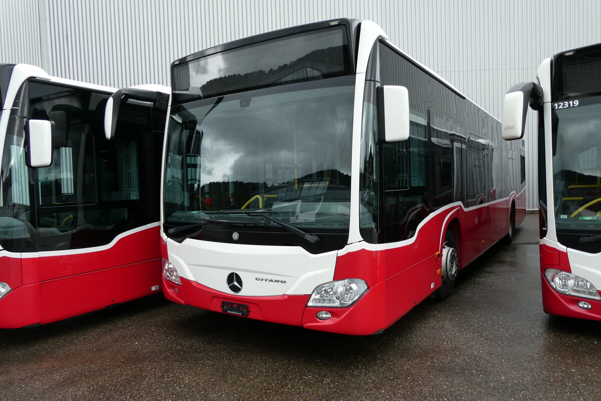 (280'788) - PostAuto Bern - PID 12'414 - Mercedes (ex Wiener Linien, A-Wien Nr. 8154) am 27. September 2025 in Winterthur, Daimler Buses (280'788) - PostAuto Bern - PID 12'414 - Mercedes (ex Wiener Linien, A-Wien Nr. 8154) am 27. September 2025 in Winterthur, Daimler Buses