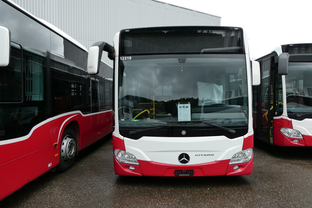 (280'795) - PostAuto Bern - PID 12'319 - Mercedes (ex Wiener Linien, A-Wien Nr. 8163) am 27. September 2025 in Winterthur, Daimler Buses (280'795) - PostAuto Bern - PID 12'319 - Mercedes (ex Wiener Linien, A-Wien Nr. 8163) am 27. September 2025 in Winterthur, Daimler Buses