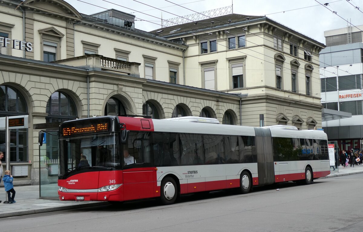 (280'803) - SW Winterthur - Nr. 345/ZH 766'345 - Solaris am 27. September 2025 beim Hauptbahnhof Winterthur (280'803) - SW Winterthur - Nr. 345/ZH 766'345 - Solaris am 27. September 2025 beim Hauptbahnhof Winterthur