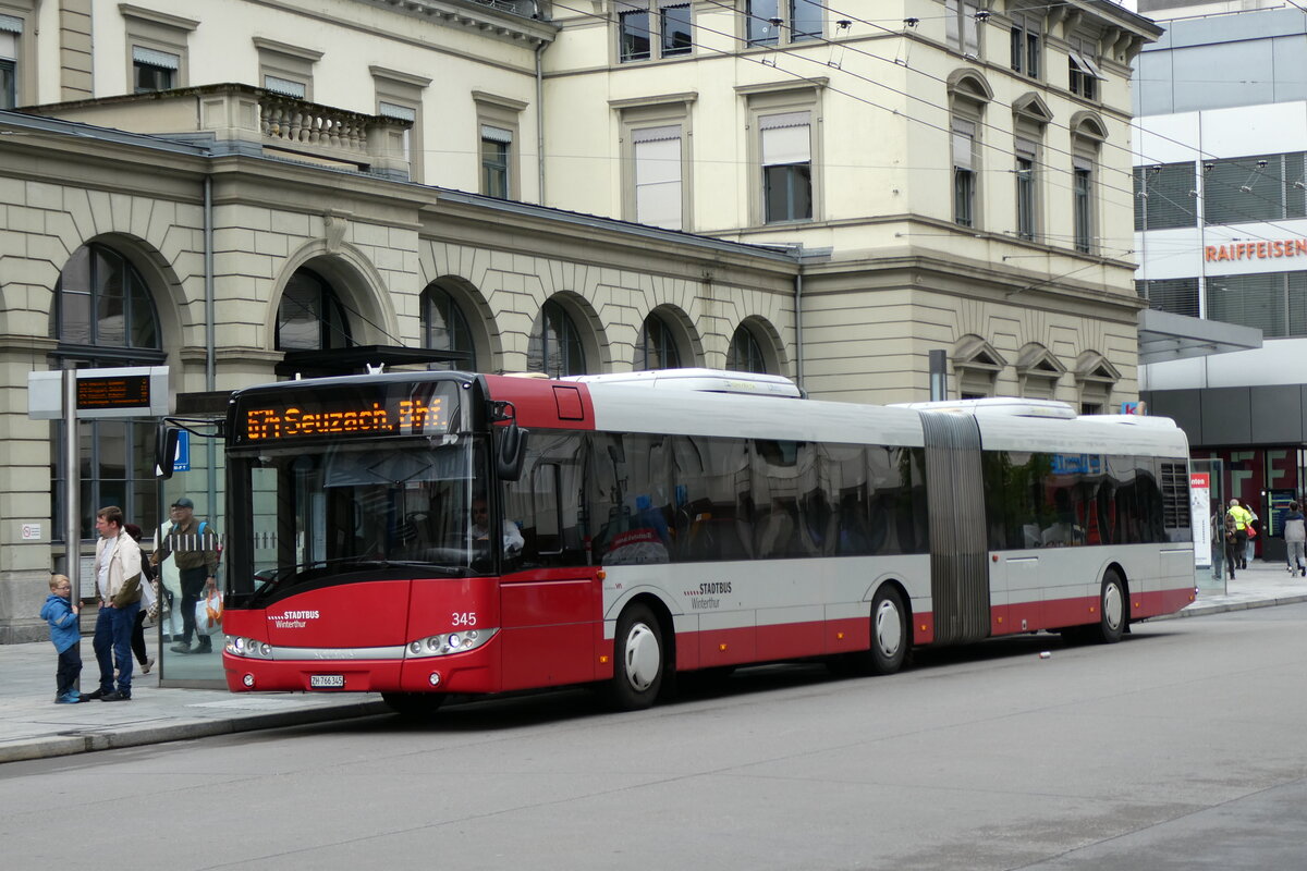 (280'804) - SW Winterthur - Nr. 345/ZH 766'345 - Solaris am 27. September 2025 beim Hauptbahnhof Winterthur (280'804) - SW Winterthur - Nr. 345/ZH 766'345 - Solaris am 27. September 2025 beim Hauptbahnhof Winterthur