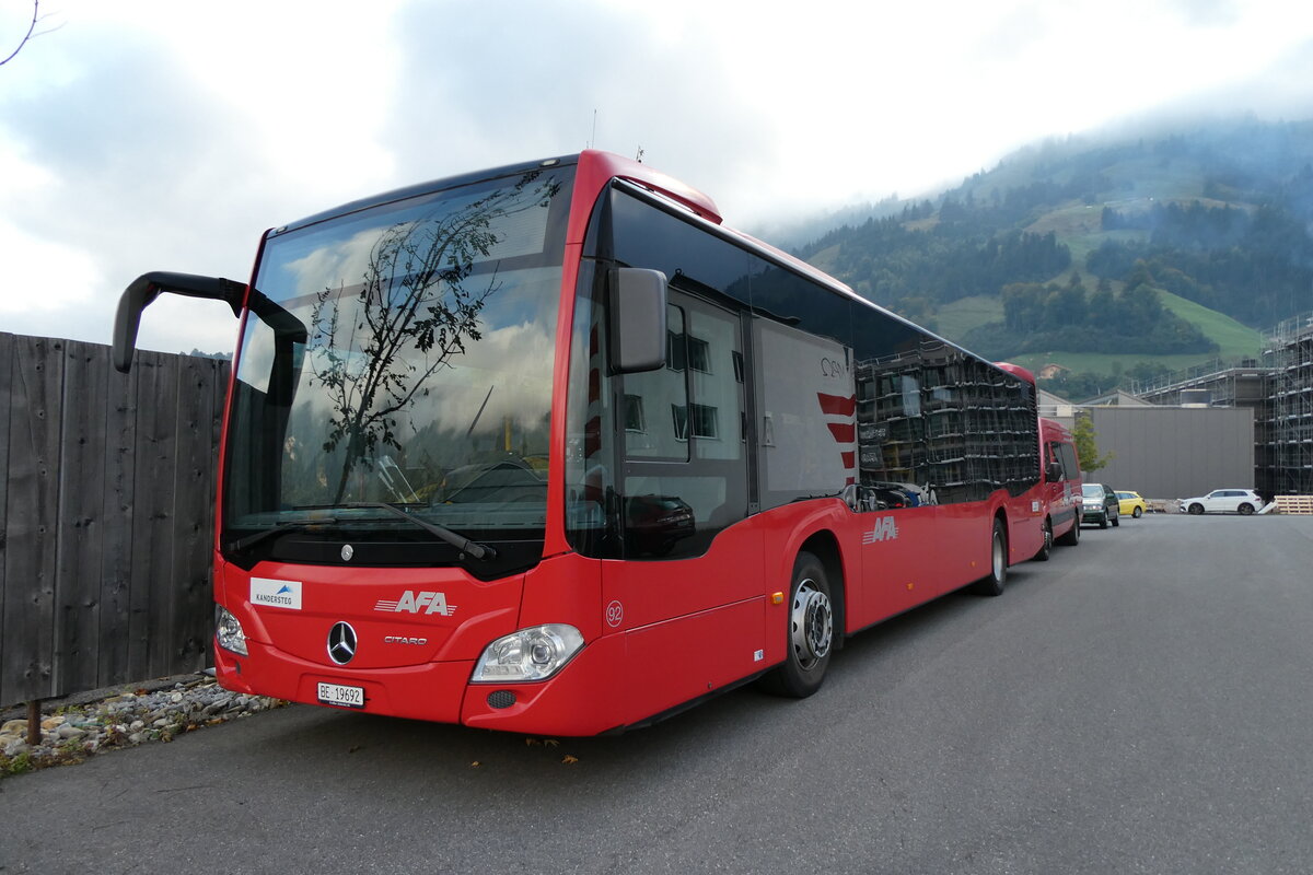 (280'844) - AFA Adelboden - Nr. 92/BE 19'692 - Mercedes am 1. Oktober 2025 in Frutigen, Garage (280'844) - AFA Adelboden - Nr. 92/BE 19'692 - Mercedes am 1. Oktober 2025 in Frutigen, Garage