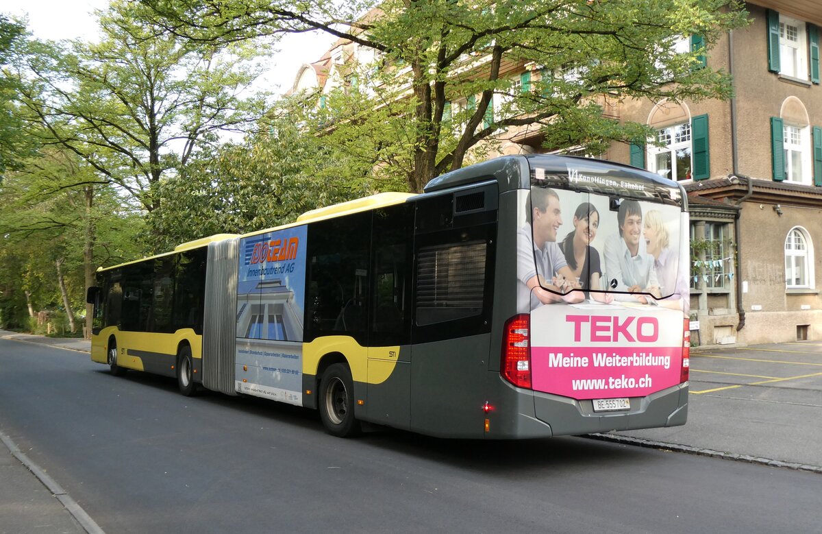 (280'853) - STI Thun - Nr. 702/BE 555'702 - Mercedes am 2. Oktober 2025 beim Bahnhof Thun (Kante X) (280'853) - STI Thun - Nr. 702/BE 555'702 - Mercedes am 2. Oktober 2025 beim Bahnhof Thun (Kante X)