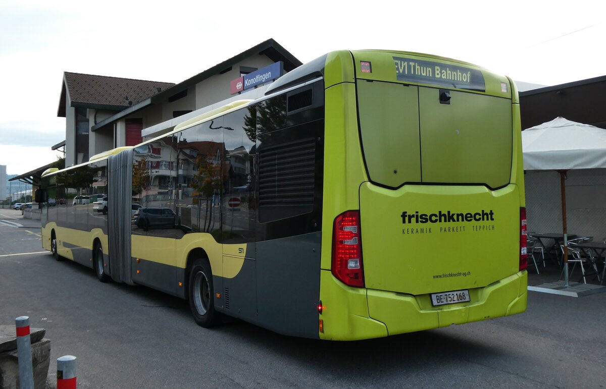 (280'939) - STI Thun - Nr. 168/BE 752'168 - Mercedes am 4. Oktober 2025 beim Bahnhof Konolfingen (280'939) - STI Thun - Nr. 168/BE 752'168 - Mercedes am 4. Oktober 2025 beim Bahnhof Konolfingen