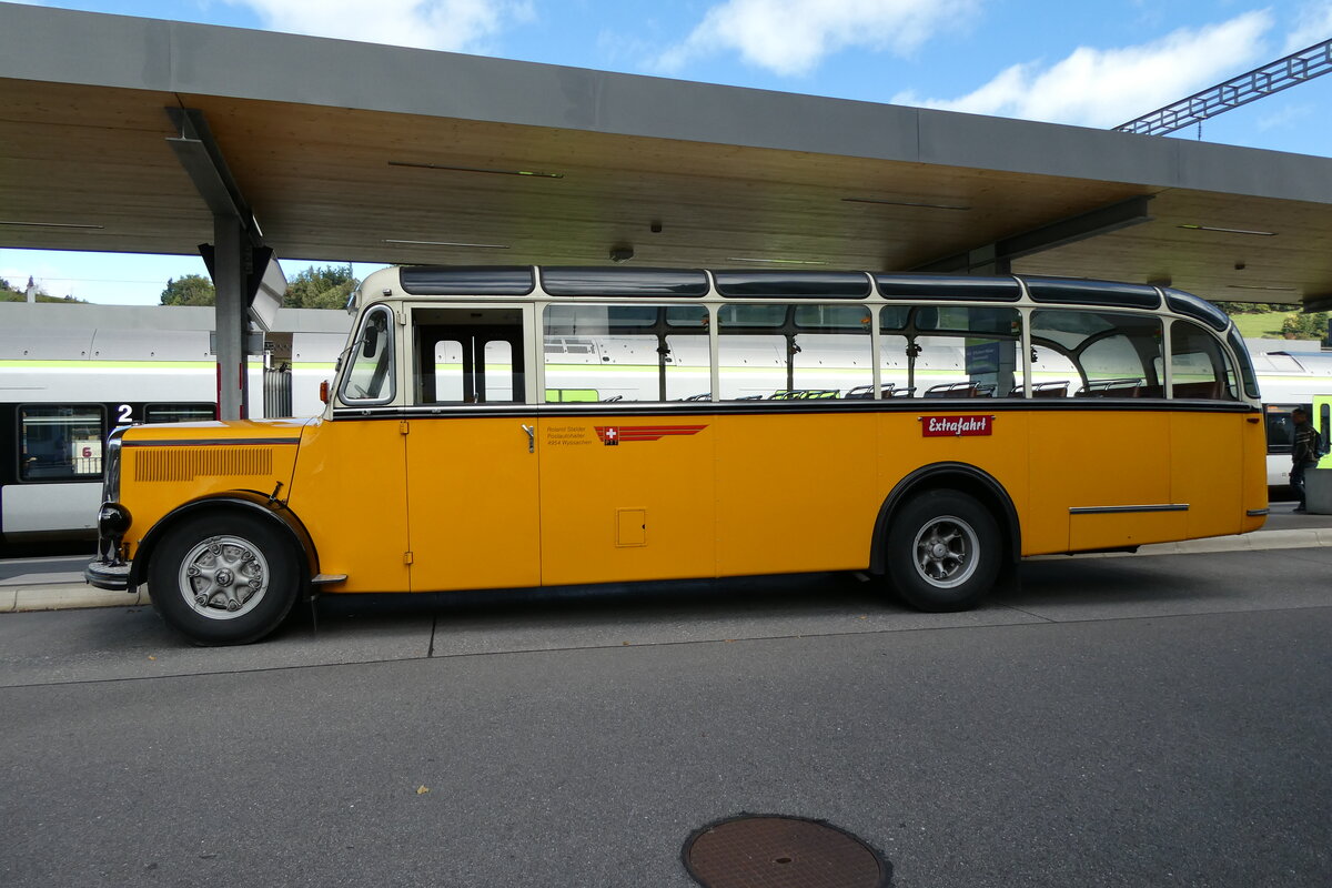 (280'955) - Stalder, Wyssachen - BE 26'794 - Saurer/R&J (ex Loosli, Wyssachen) am 4. Oktober 2025 beim Bahnhof Huttwil