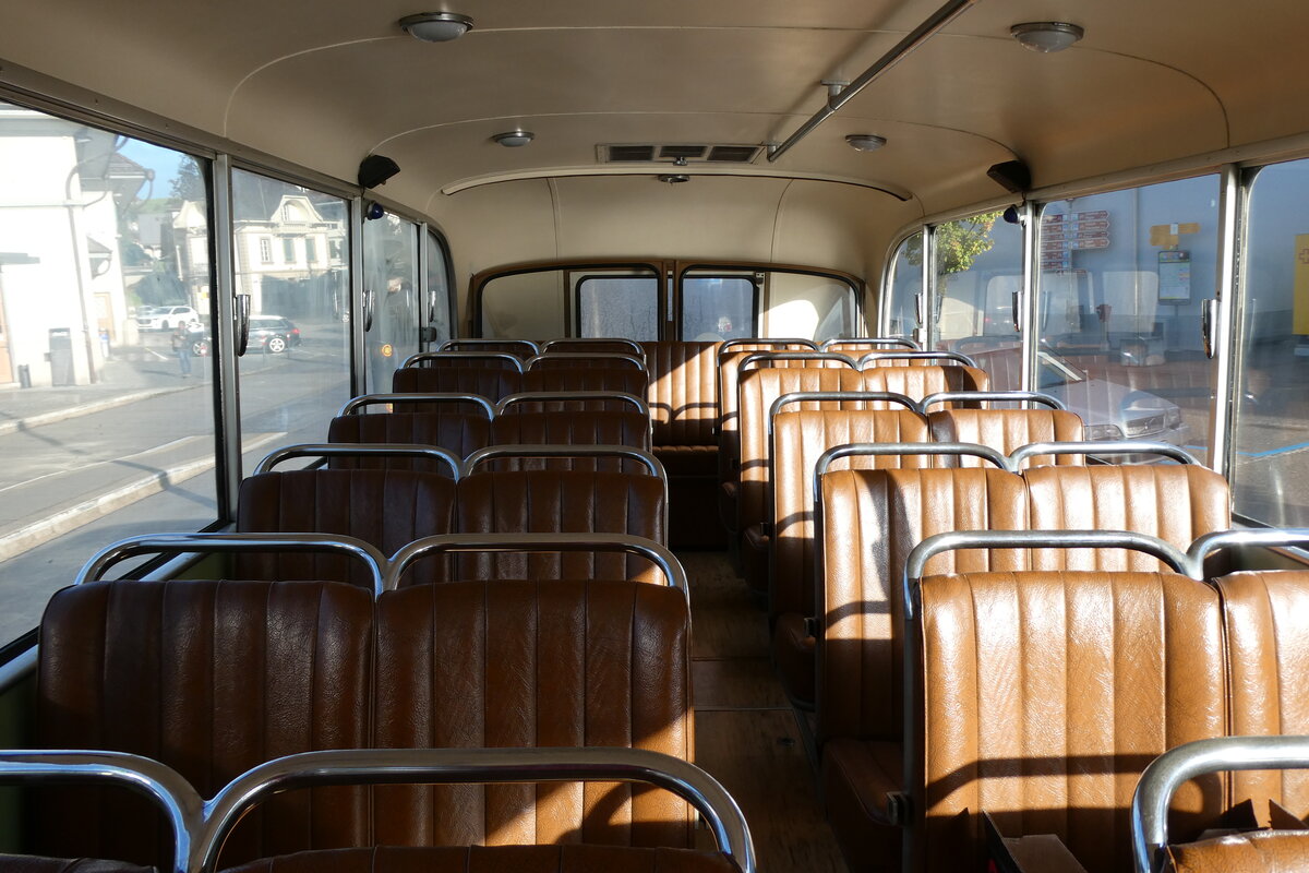 (280'987) - Steiner, Messen - SO 20'142 - Berna/Hess (ex Bärtschi, Biberen) am 5. Oktober 2025 beim Bahnhof Langnau (Innenaufnahme) (280'987) - Steiner, Messen - SO 20'142 - Berna/Hess (ex Bärtschi, Biberen) am 5. Oktober 2025 beim Bahnhof Langnau (Innenaufnahme)