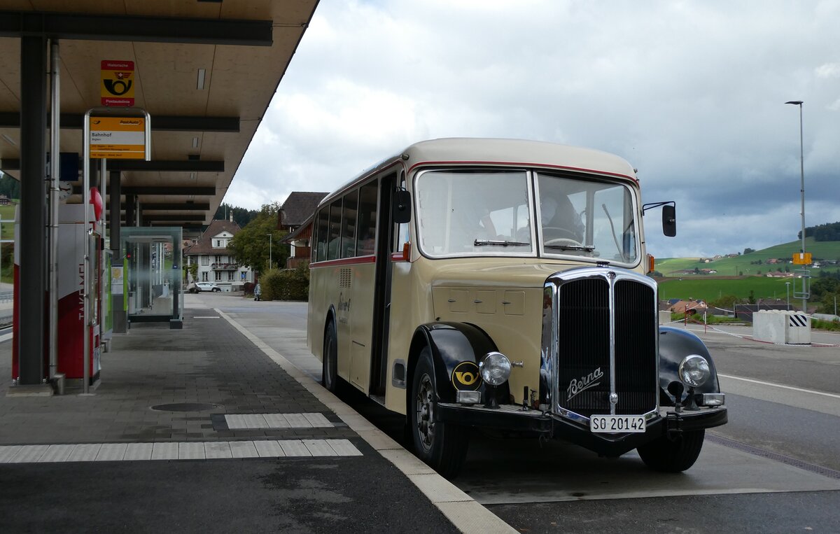 (281'013) - Steiner, Messen - SO 20'142 - Berna/Hess (ex Bärtschi, Biberen) am 5. Oktober 2025 beim Bahnhof Biglen (281'013) - Steiner, Messen - SO 20'142 - Berna/Hess (ex Bärtschi, Biberen) am 5. Oktober 2025 beim Bahnhof Biglen