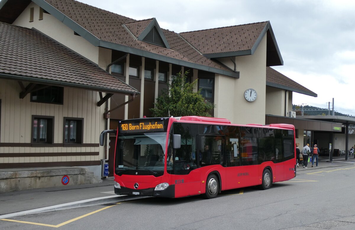(281'025) - Bernmobil, Bern - Nr. 445/BE 855'445 - Mercedes am 5. Oktober 2025 beim Bahnhof Konolfingen (281'025) - Bernmobil, Bern - Nr. 445/BE 855'445 - Mercedes am 5. Oktober 2025 beim Bahnhof Konolfingen